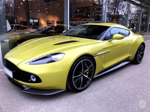 Siêu xe Aston Martin Vanquish Zagato qua sử dụng được bán với giá 20 tỷ đồng