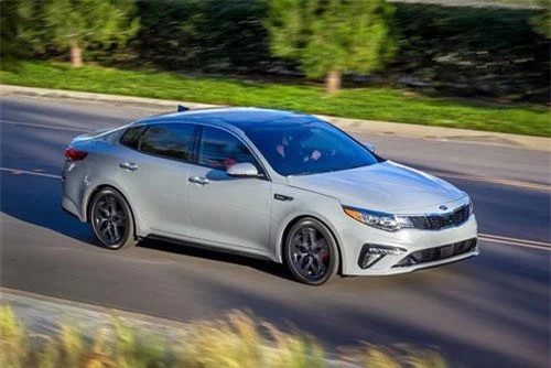 5. Kia Optima 2019 (giá khởi điểm: 22.900 USD).