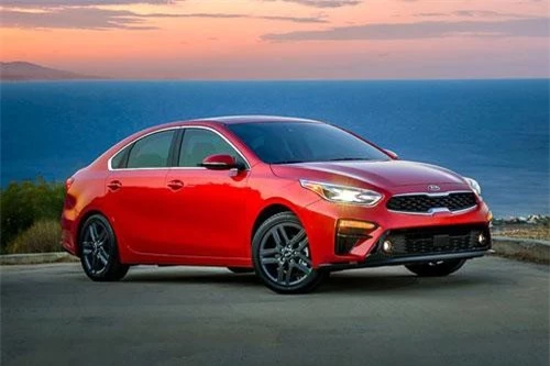 5. Kia Forte 2019 (giá khởi điểm: 17.690 USD).