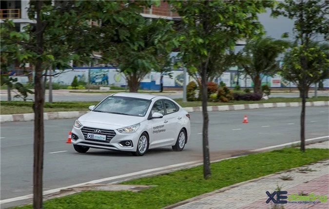 Đánh giá Hyundai Accent 2018: Xe mới hấp dẫn cho người Việt trẻ ảnh 11