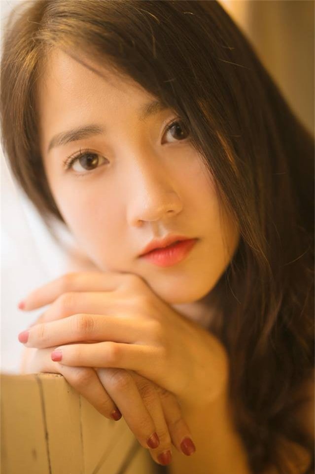 Hot girl Reuters Kiều Trinh úp mở hình ảnh bạn trai mới - Ảnh 6. Hot girl Reuters Kiều Trinh úp mở hình ảnh bạn trai mới - Ảnh 6.