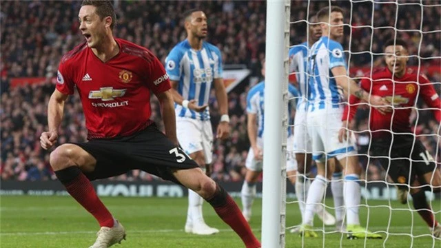 Nhìn lại chiến thắng ấn tượng của Man Utd trước Huddersfield - Ảnh 10.