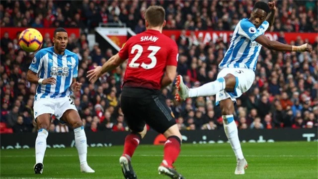 Nhìn lại chiến thắng ấn tượng của Man Utd trước Huddersfield - Ảnh 7.