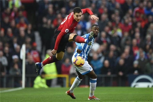 Nhìn lại chiến thắng ấn tượng của Man Utd trước Huddersfield - Ảnh 9.