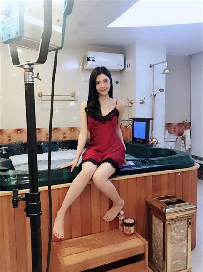 tinh cu cua quang le la hoa hau, hot girl gio ra sao? hinh anh 17