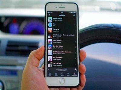 iPhone mau hết pin là do những ứng dụng này