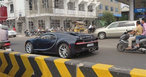Bugatti Chiron của đại gia Campuchia xuống phố