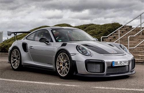 Chi tiết siêu xe Porsche giá hơn 16 tỷ ở Malaysia