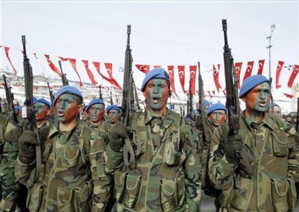 Thổ Nhĩ Kỳ tung hàng trăm đặc nhiệm hoạt động xuyên biên giới Syria 