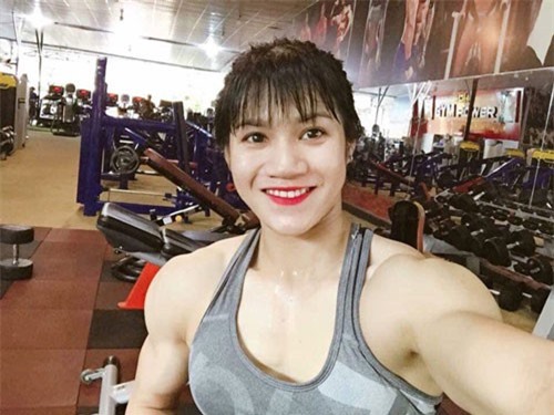 Mỹ nữ có thân hình siêu cơ bắp khiến đàn ông cũng "phát hoảng"