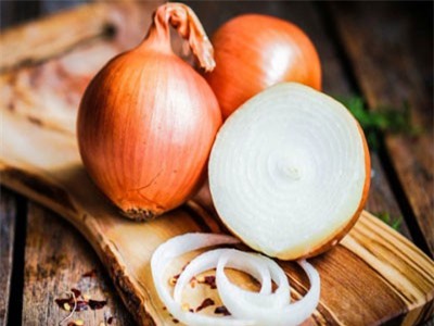 CLIP: Mách bạn mẹo chữa bệnh chỉ với 1 củ hành tây