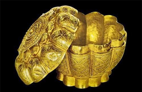 Hộp vàng tìm thấy ở Ngọa Vân - Yên Tử được công nhận là Bảo vật Quốc gia