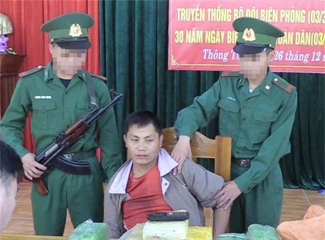 Bắt người Lào vận chuyển ma túy “khủng” vào Việt Nam - Ảnh 1.