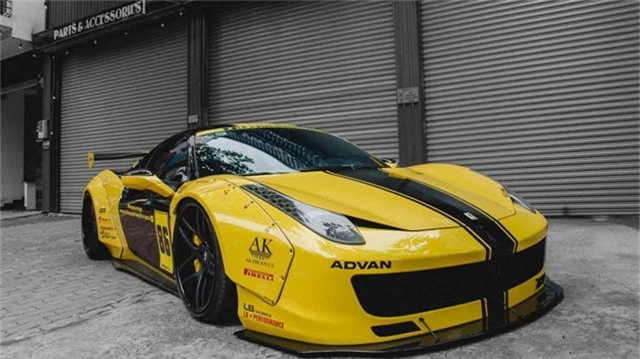 Ferrari 458 Liberty Walk độc nhất Việt Nam thay áo mới đón Tết