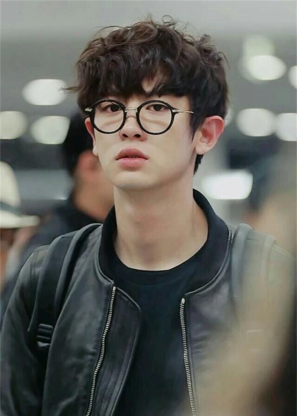 Chanyeol trở về vị trí thứ 2 sau chưa đầy 1 ngày.