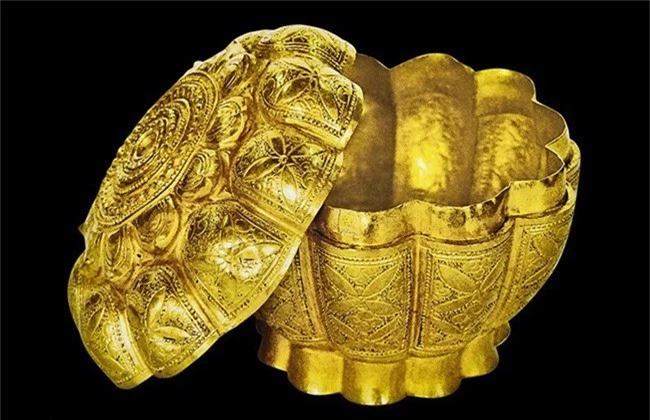 Hộp vàng tìm thấy ở Ngọa Vân - Yên Tử được công nhận là Bảo vật Quốc gia - Ảnh 2.