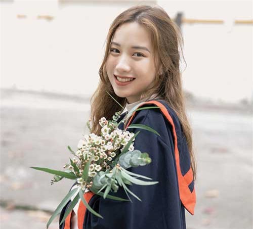 Á khôi Học viện Ngoại giao khoe ảnh kỷ yếu xinh đẹp, ấn tượng