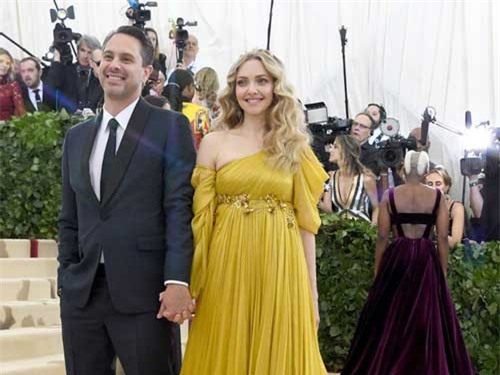 Những ngôi sao quyết không "tốn tiền" cho… lễ cưới