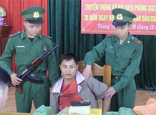Bắt người Lào vận chuyển ma túy “khủng” vào Việt Nam