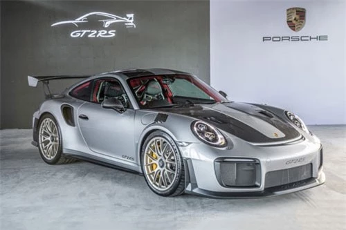 Chi tiết siêu xe Porsche giá hơn 16 tỷ ở Malaysia. Porsche 911 GT2 RS 2018 là mẫu siêu xe thể thao có giá bán lên tới 2,9 triệu Ringgit (tương đương 16,116 tỷ đồng) tại thị trường Malaysia. (CHI TIẾT)