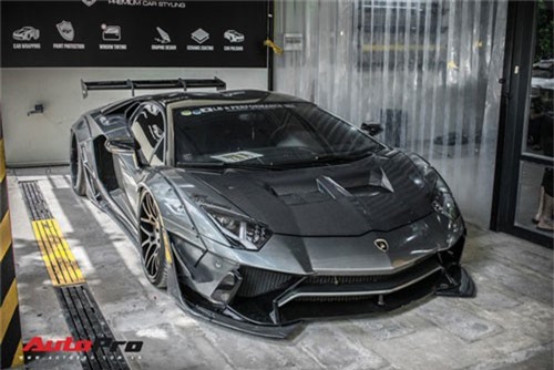 XE HOT QUA ẢNH (28/12): Lexus GX470 cũ giá rẻ bất ngờ, những siêu xe độ của đại gia Việt năm 2018