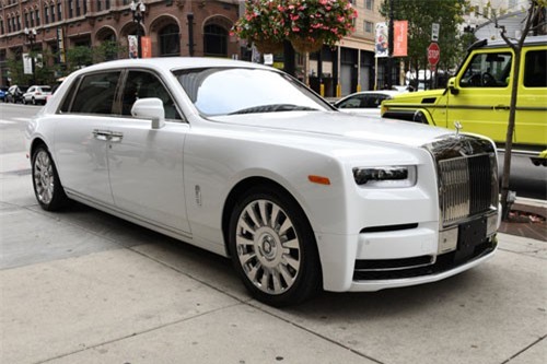 Rolls-Royce phantom EWB 2018 được chào bán giá hơn 55 tỷ