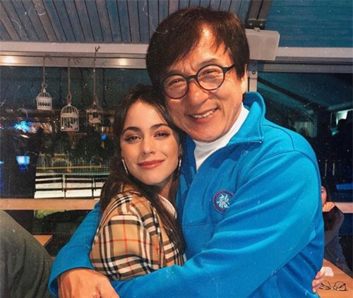 Mỹ nữ quê Messi được Thành Long nhận làm “con gái” ngày càng gợi cảm