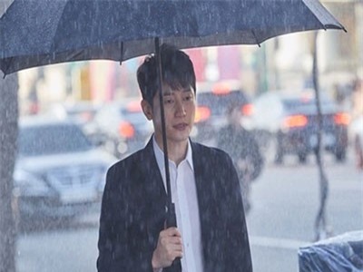 Park Shi Hoo bất ngờ xuất hiện đầy tiều tụy khiến fan lo lắng