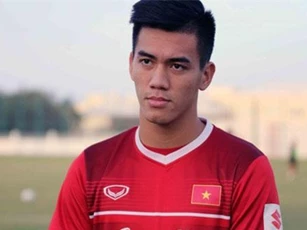 Tiền đạo Tiến Linh nói gì về cơ hội đá chính ở Asian Cup 2019?