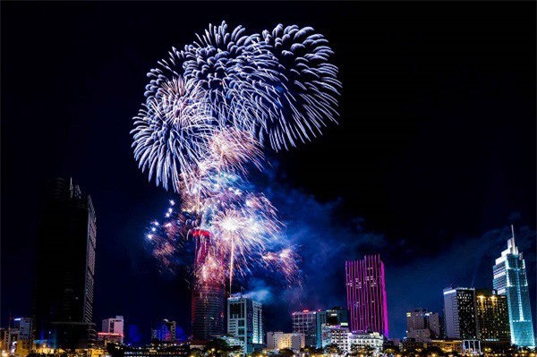 TP.HCM: Cấm nhiều tuyến đường để phục vụ lễ đón năm mới