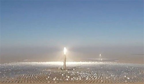Nhà máy điện Mặt trời 100MW đầu tiên của Trung Quốc đi vào hoạt động