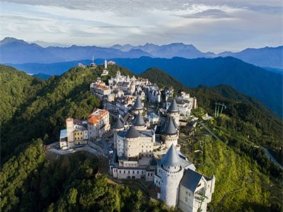 Vẻ đẹp ngỡ ngàng của Việt Nam và Trung Quốc qua 100 bức ảnh