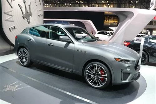 =4. Maserati Levante Trofeo 2019 (thời gian tăng tốc từ 0-100 km/h: 3,7 giây).