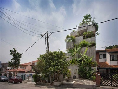 Kiến trúc như nhà hoang nhưng nội thất khiến ai cũng kinh ngạc