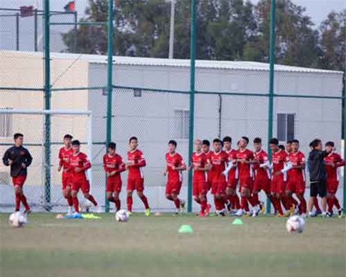 Thầy Park 'rèn quân' ở Qatar, ĐT Việt Nam nhận tin vui từ Trọng Hoàng