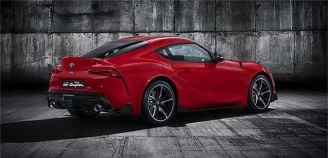 Hình ảnh đầu tiên của Toyota Supra thế hệ mới - Ảnh 2.