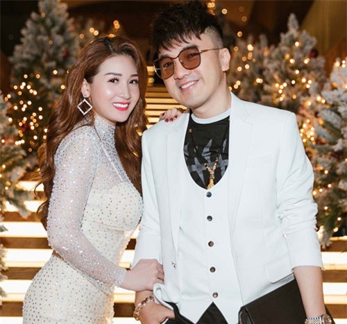 Vợ xinh đẹp của Dương Ngọc Thái suy sụp khi biết chồng có con riêng