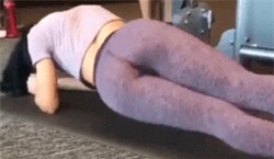 CLIP: 3 động tác giúp bạn sở hữu thân hình 'vạn người mê'