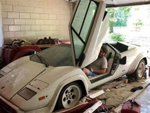 Tìm thấy Lamborghini Countach trong nhà kho cũ sau hơn 20 năm bỏ hoang
