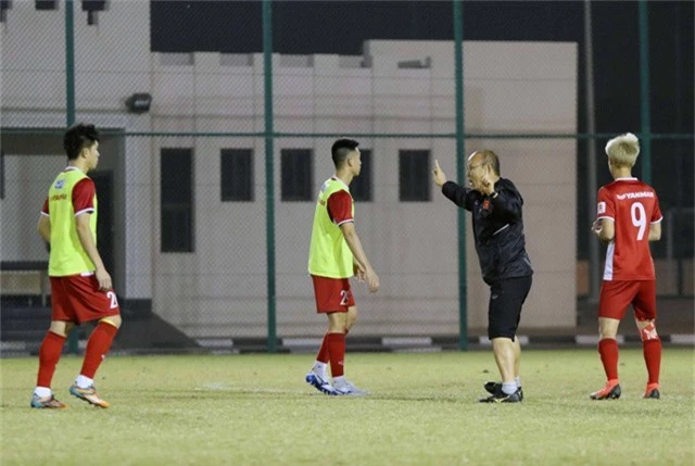 Đội tuyển Việt Nam tăng khối lượng tập luyện tại Qatar - Ảnh 7.