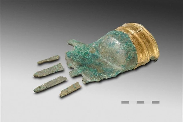 Phát hiện bàn tay kim loại 3.500 năm tuổi trong mộ cổ ở Thụy Sĩ - Ảnh 2.