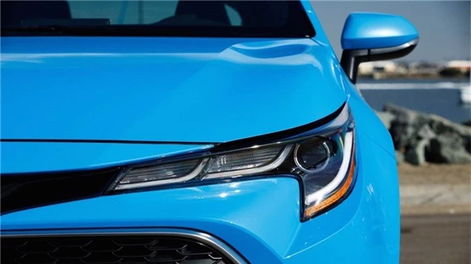 toyota corolla hatchback 2019 co gia ban tu 453 trieu dong hinh anh 9