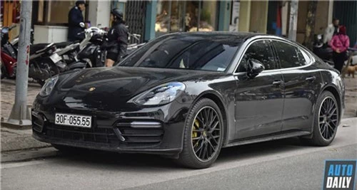 Porsche Panamera biển tứ trang bị nhiều tuỳ chọn đắt giá. Chiếc Porsche Panamera thế hệ mới nhất được trang bị nhiều tuỳ chọn đắt giá chính hãng. Xe còn sở hữu biển số tứ quý 5 rất đẹp tại Hà Nội. (CHI TIẾT)