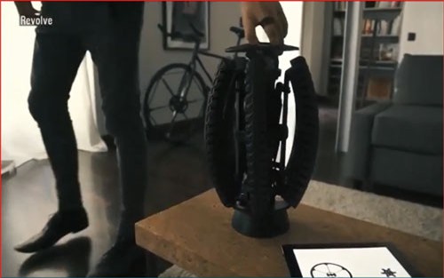 CLIP: Bánh xe có thể gấp gọn và tháo lắp trong vài giây