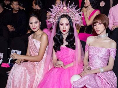 Kỳ Duyên khoe ngực đầy; Angela Phương Trinh chơi trội với 'nước mắt sầu bi'