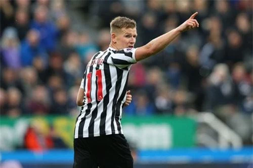 Hậu vệ trái: Matt Ritchie (Newcastle).