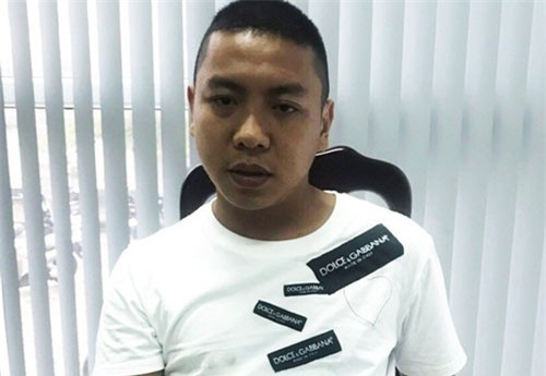 Đà Nẵng: Người dân bắt thanh niên giật iPhone của du khách Trung Quốc