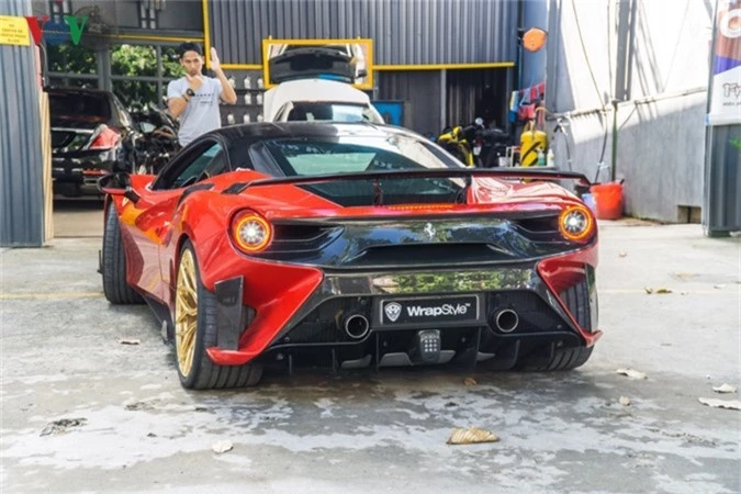 can canh ferrari 488 gtb do mansory tai viet nam hinh 5