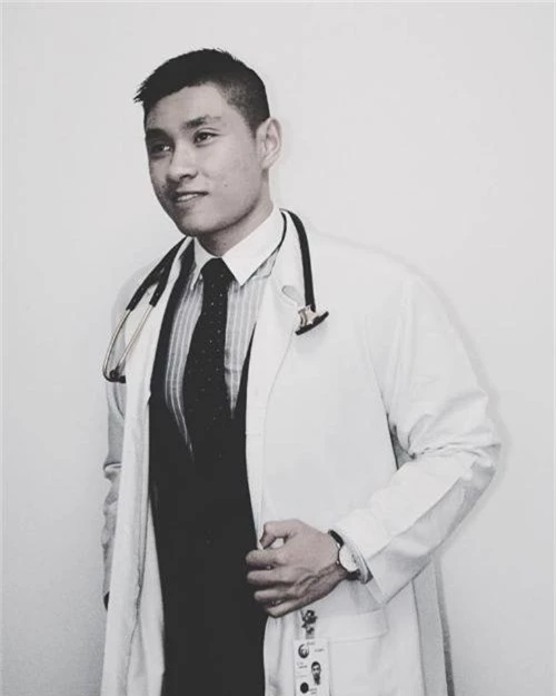 Đình Áng hiện là Chủ tịch hội sinh viên y khoa ngành Tim Mạch tại Đại học New South Wales.
