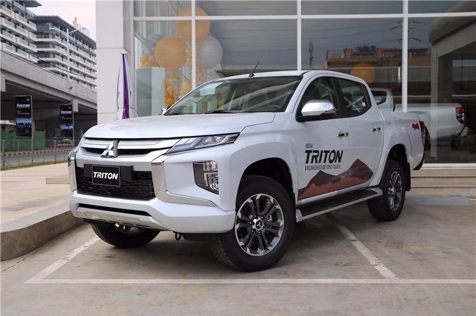 Mitsubishi Triton 2019 tại Việt Nam lộ thông số kỹ thuật: Nhiều khách hàng thất vọng vì thiếu trang bị an toàn. Mitsubishi Triton 2019 nâng cấp thêm một số trang bị ngoại và nội thất, nhưng bị cắt nhiều Mitsubishi Triton 2019 tại Việt Nam lộ thông số kỹ thuật: Nhiều khách hàng thất vọng vì thiếu trang bị an toàn. Mitsubishi Triton 2019 nâng cấp thêm một số trang bị ngoại và nội thất, nhưng bị cắt nhiều